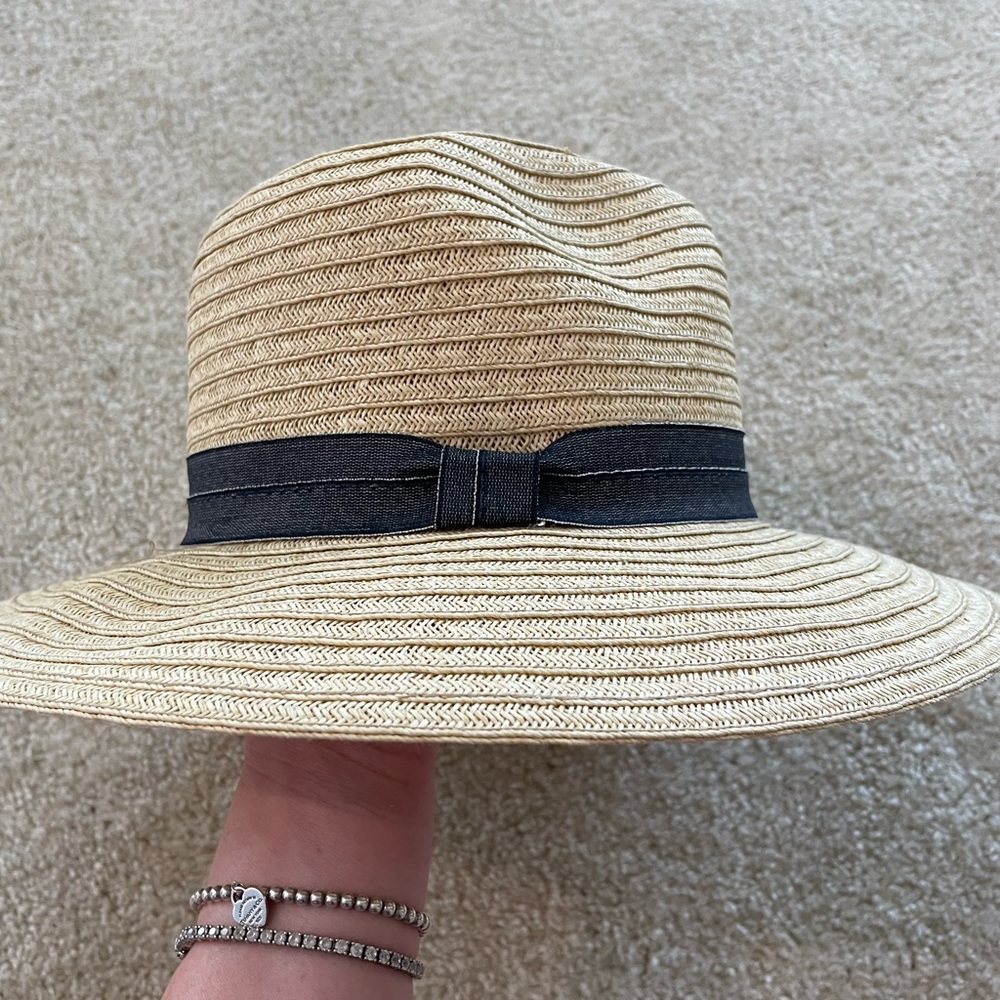 Straw hat - Picture 4 of 4